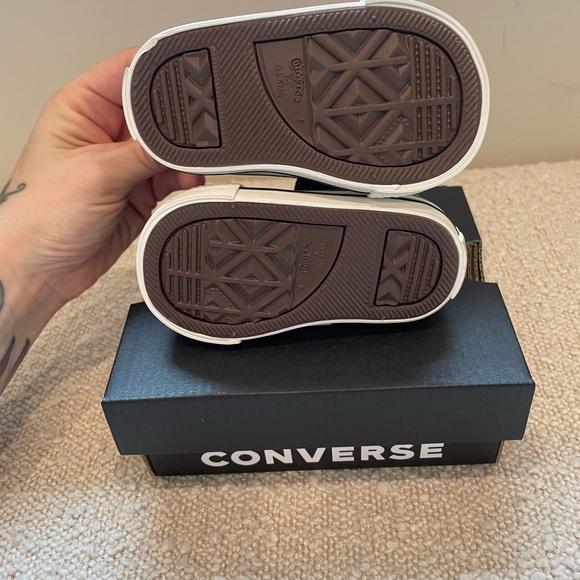 !!SOLD!! NIB Converse Infant Chuck Taylor Size 2 Black Doodles - Picture 7 of 9